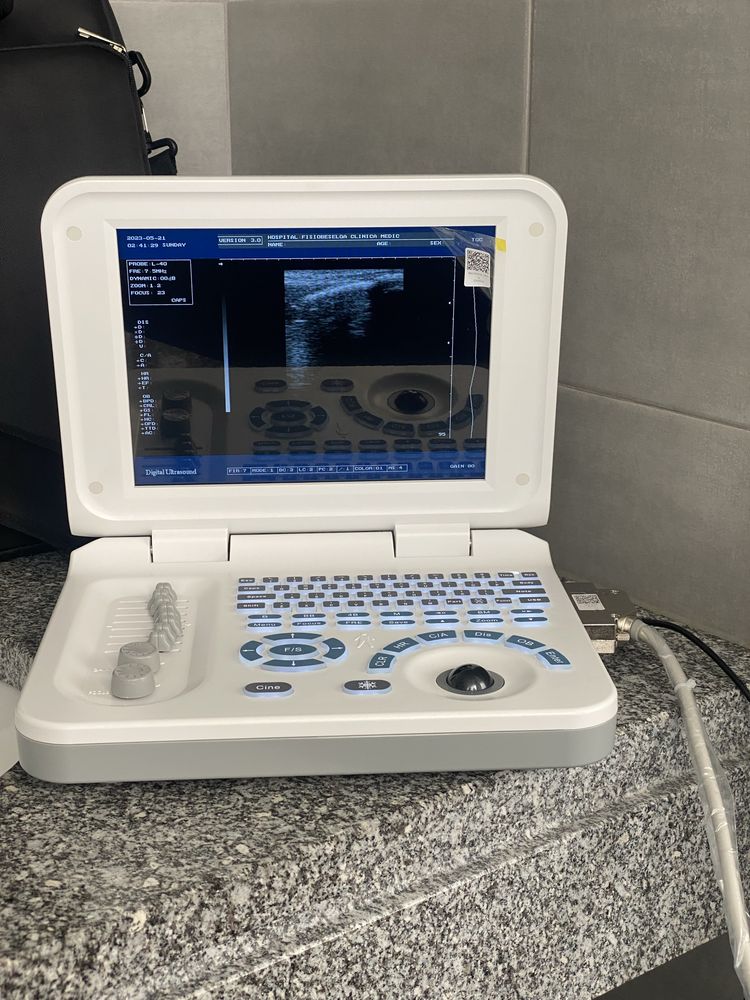 Ecografo marca Ultrasound 10,4”