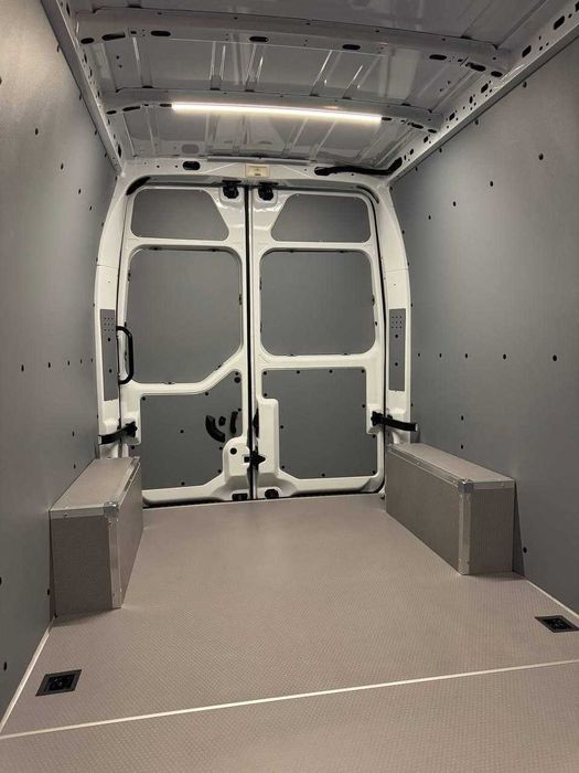 Обшивка вантажного відсіка автомобілля VOLKSWAGEN Crafter