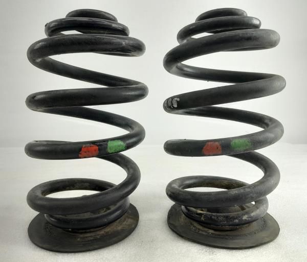 Mola de suspensão trás direita BMW X3 (E83)