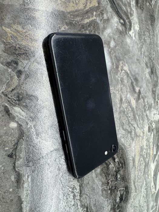 Iphone SE 2020 64Gb Неверлок BAT 89% Комплект