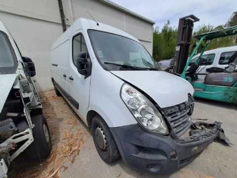 Renault Master (2300cc)