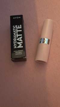 Avon szminka Hydrmatic Matte