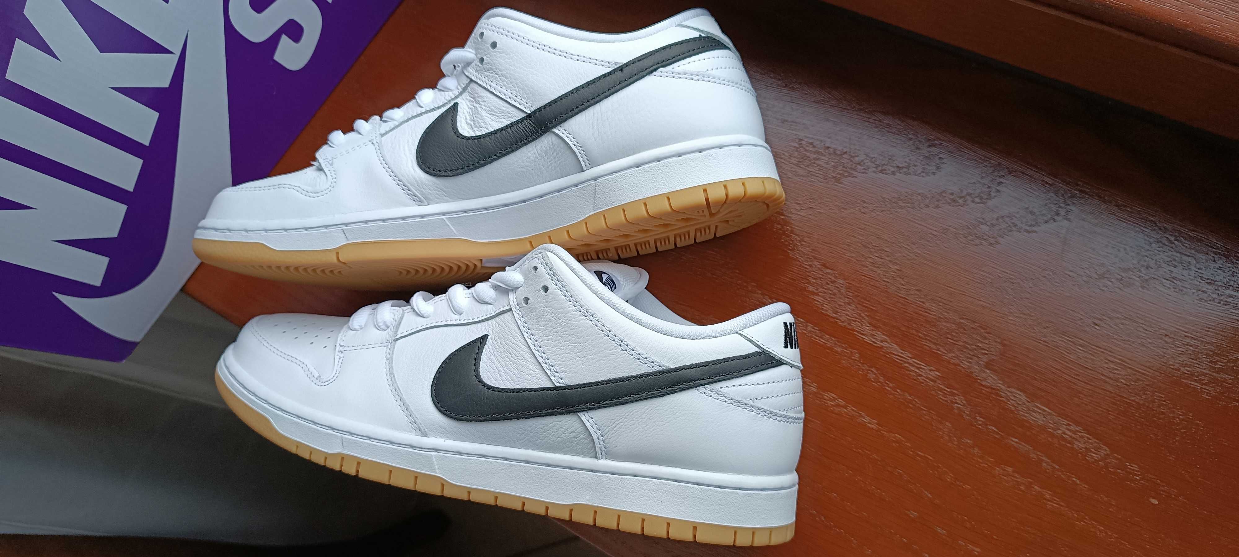 (r. 45,5 - 29,5 cm) Nike SB Dunk Low Pro White Gum CD2563,-101