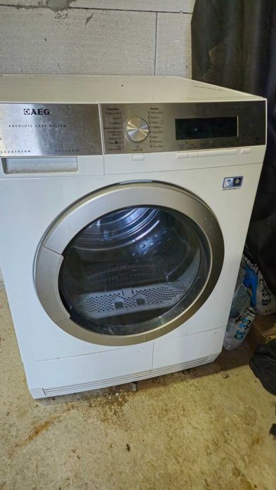AEG продам сушильну машину