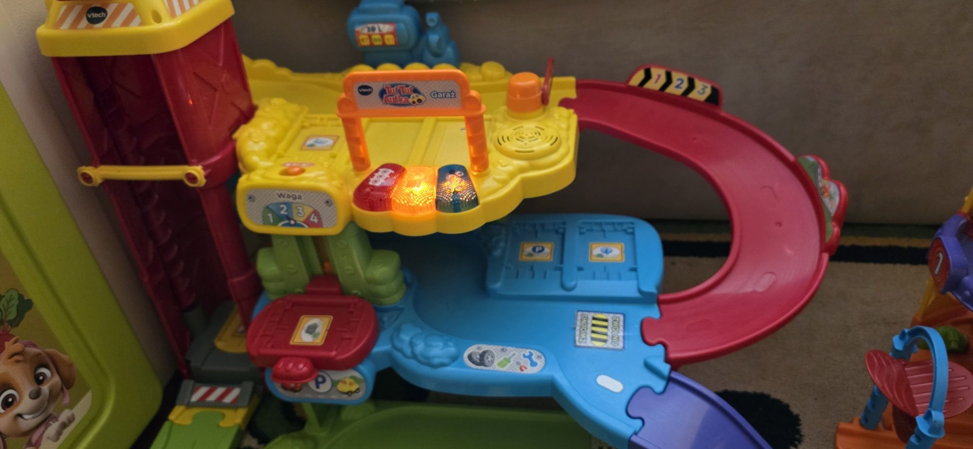 Duży zestaw tut tut autka, garaż, parking, straż