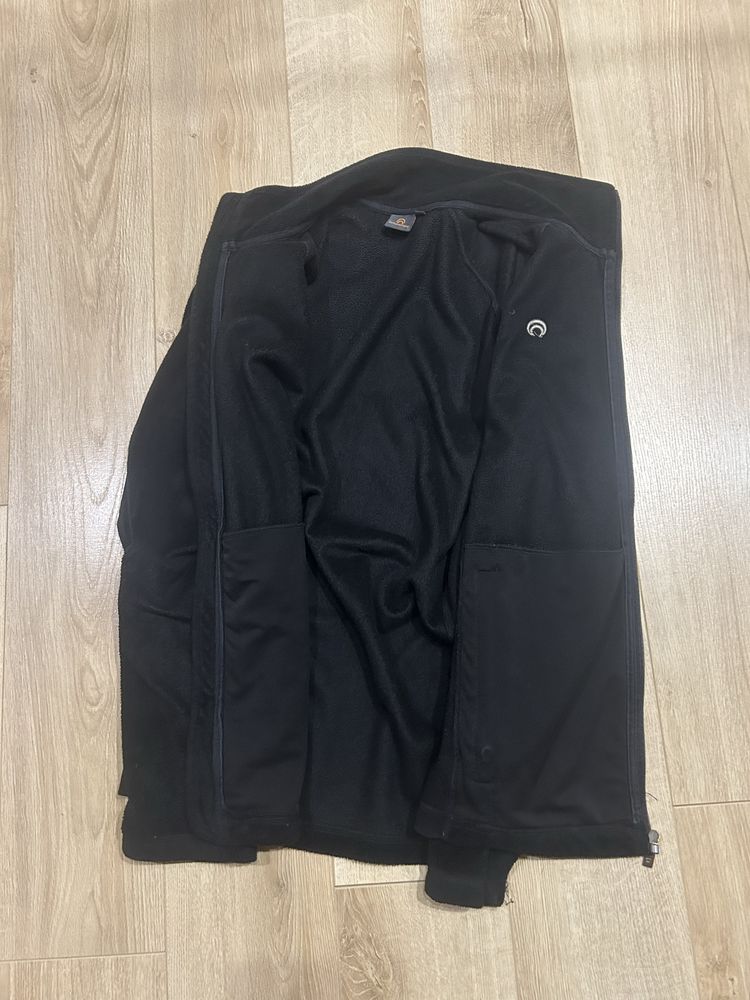 Продам чоловічу кофту Outventure.