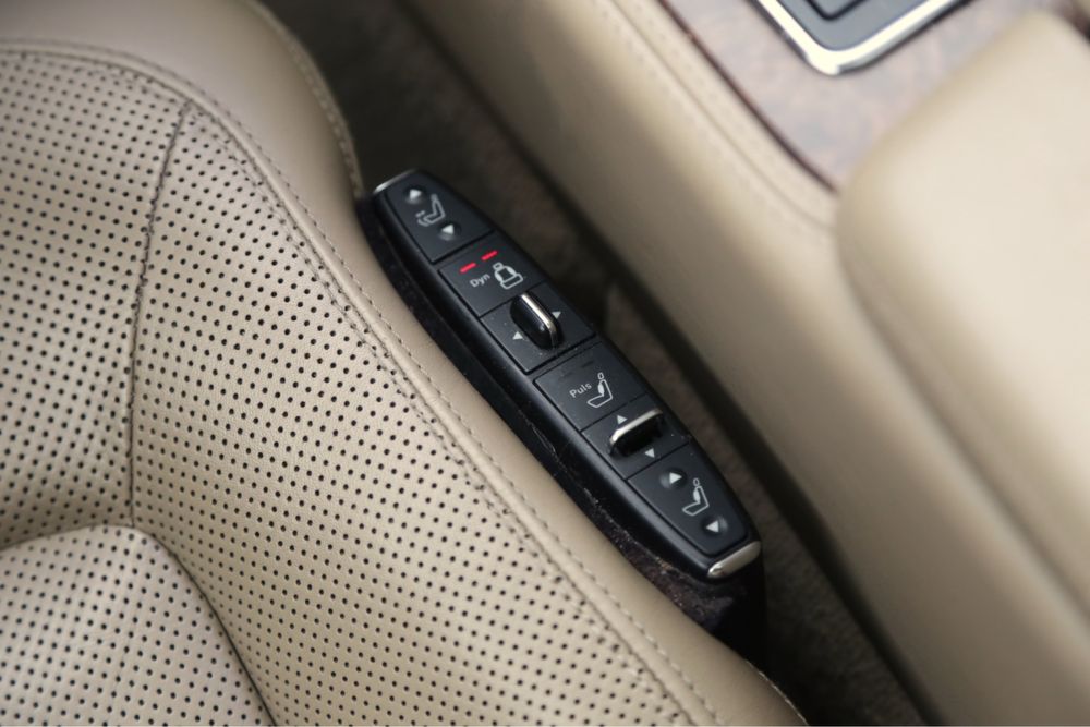 Продаю автомобіль Mersedes-Bens CLS500