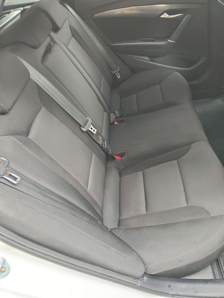 Hyundai i 40  diesel  127 tys.km