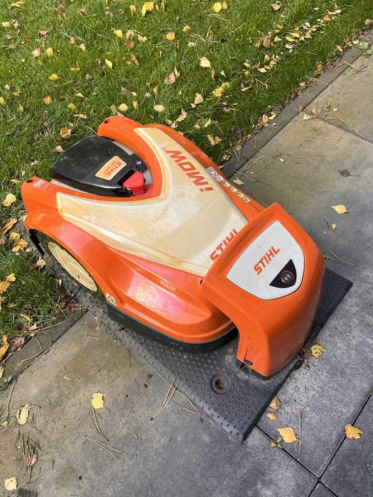 Robot koszący STIHL IMOW RMI 422.2 P