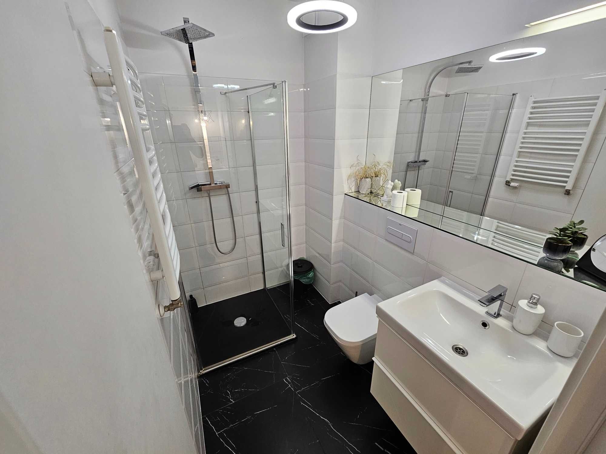 Urządzony apartament typu studio o pow. 30m2 z loggią i ogródkiem