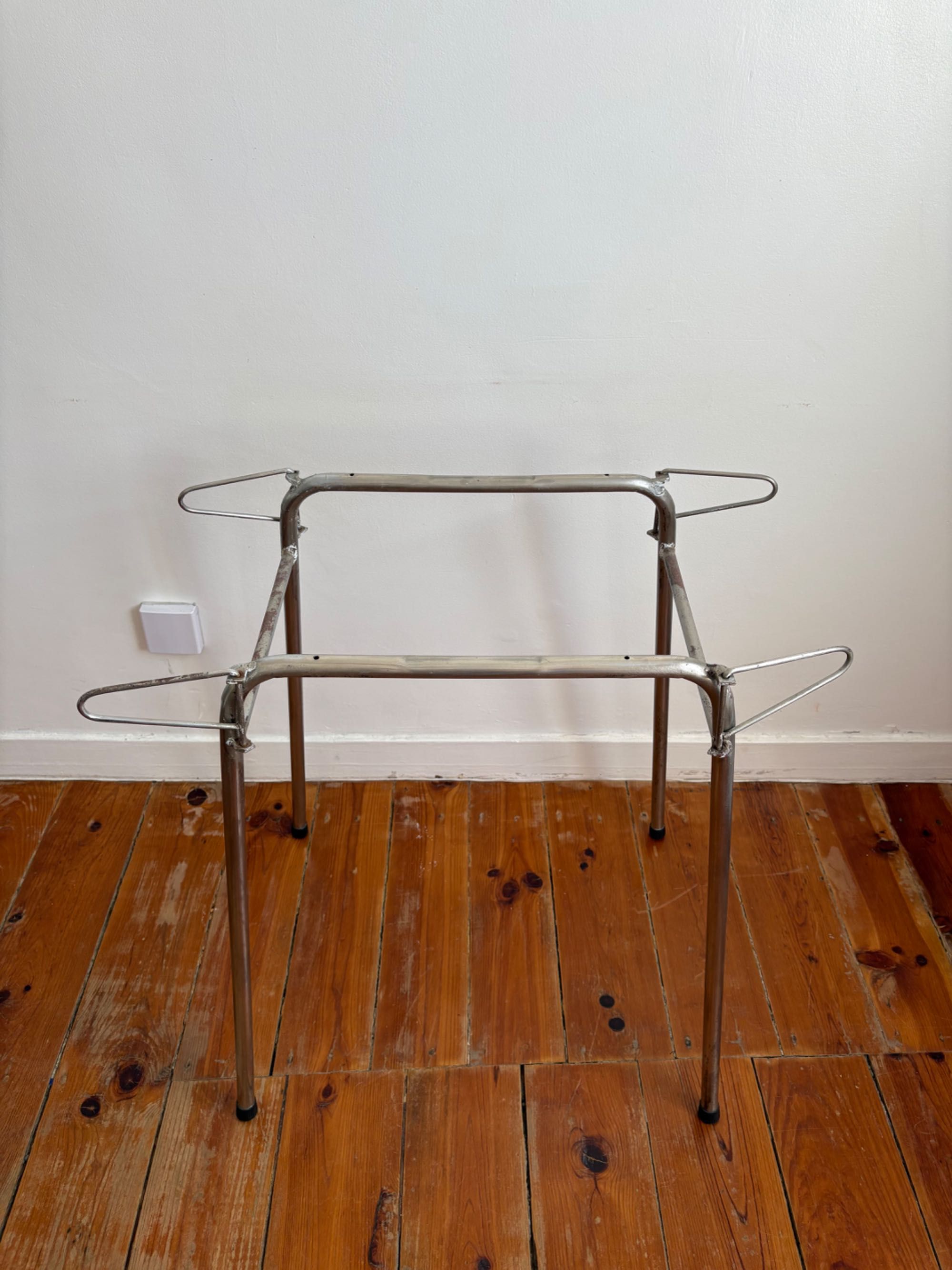Estrutura/base em aço para mesa