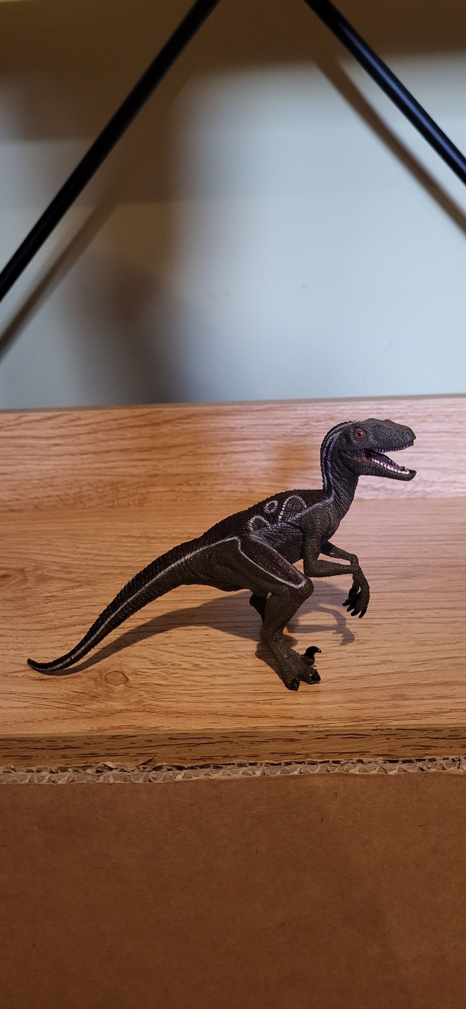 Papo dinozaur velociraptor figurki model z 2005 r.