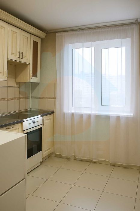 Продаж 3-к квартири з ремонтом у Святошинському р-н (вул. Симиренка).