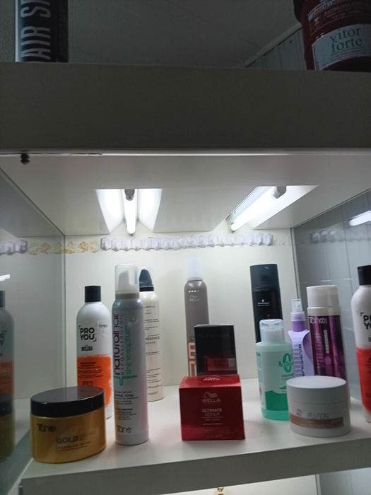 Vitrine de vidro com chave