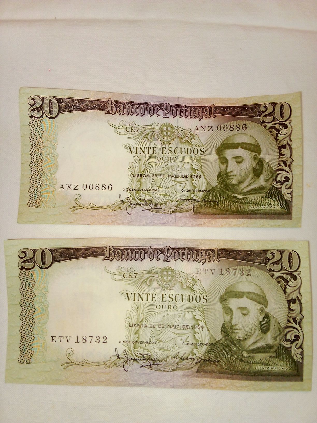 2 notas de 20 escudos