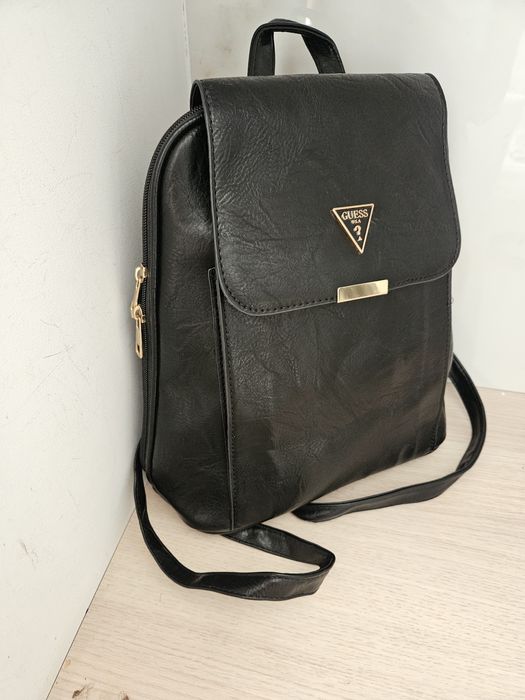 Czarny plecak.guess
