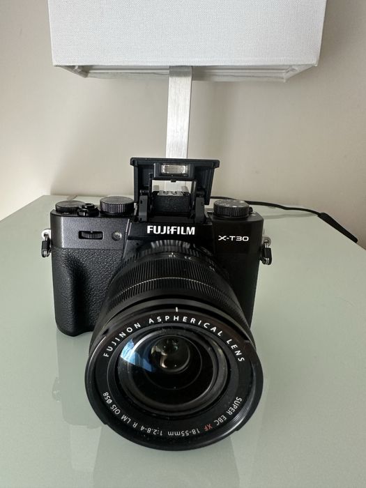 Fugifilm X-T30 II + Lente XF 18-55mm f/2.8-4 OIS - exelente estado