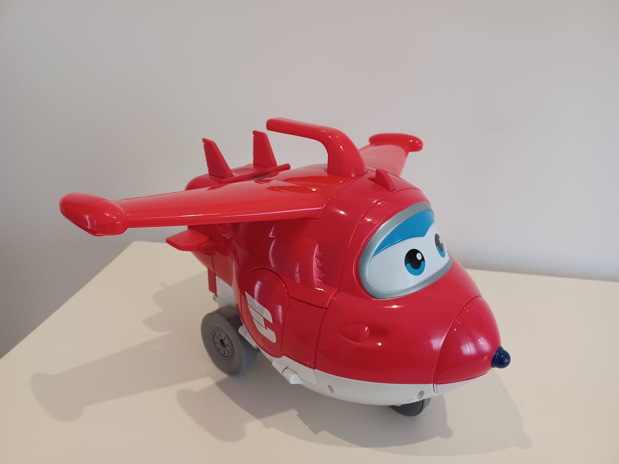 Avião Super Wings