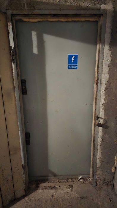 Drzwi metalowe do np. piwnicy