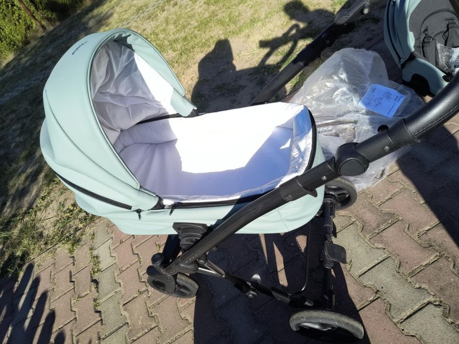 Wózek Milu Kids 2w1 z nosidełkiem