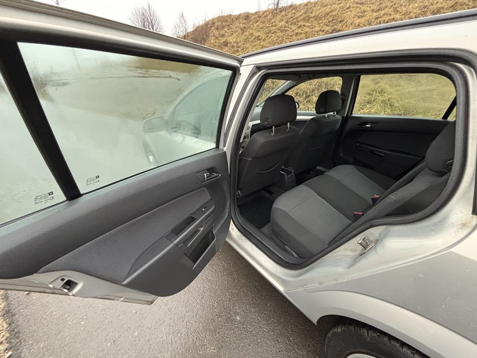Opel Astra H 2007 1,6 бензин