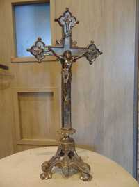 Secesyjny stojący krzyż,wys.50,5 cm.