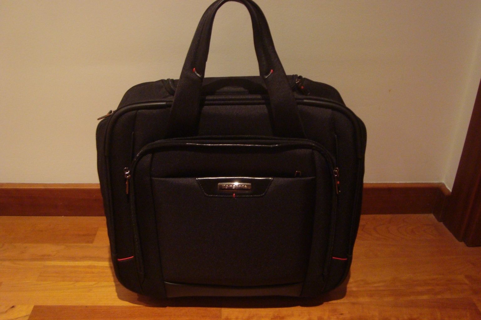 Samsonite TROLEY Pro-DLX4  -  nunca usado