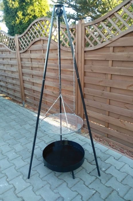 Trójnóg grill z paleniskiem