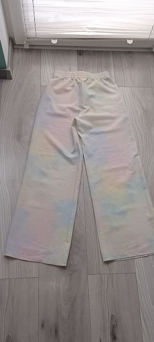 Sprzedam spodnie dla dziewczynki 152