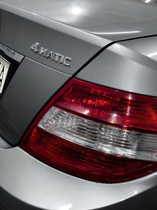 Мерседес с300 99350км, 2 власники.