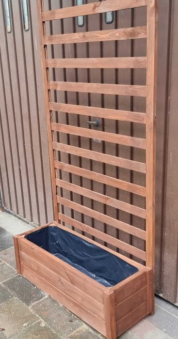 Donica skrzynka ogrodowa na kwiaty z pergolą drabinka