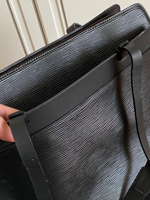 Сумка Louis Vuitton Black Leather Signature Epi Croisette PM оригінал