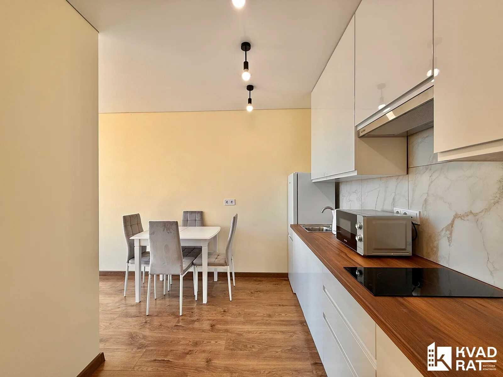 Продаж 1 кімнатної квартири з ремонтом на Manhattan up