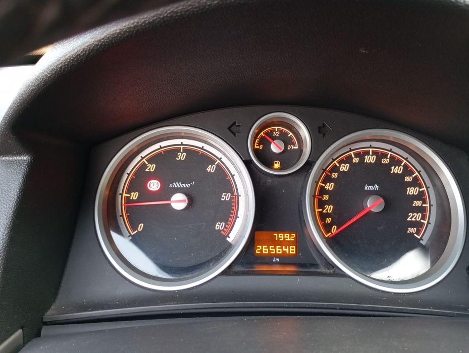 Opel Astra GTC 1.3 CDTi