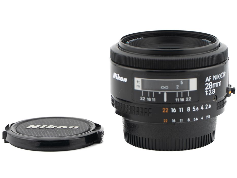 Obiektyw Nikon AF Nikkor 28 mm f/2.8 pod Nikon F