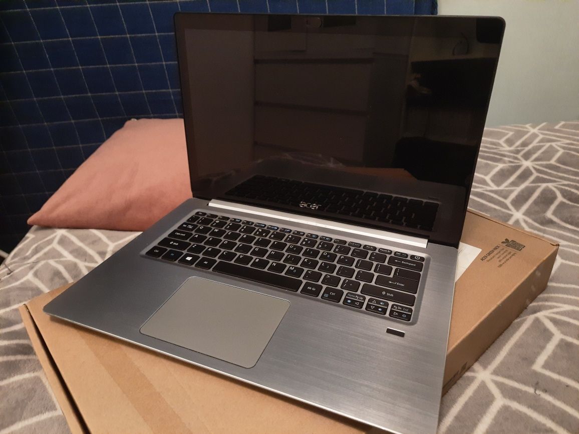 Laptop ultrabook Asus SF314-52