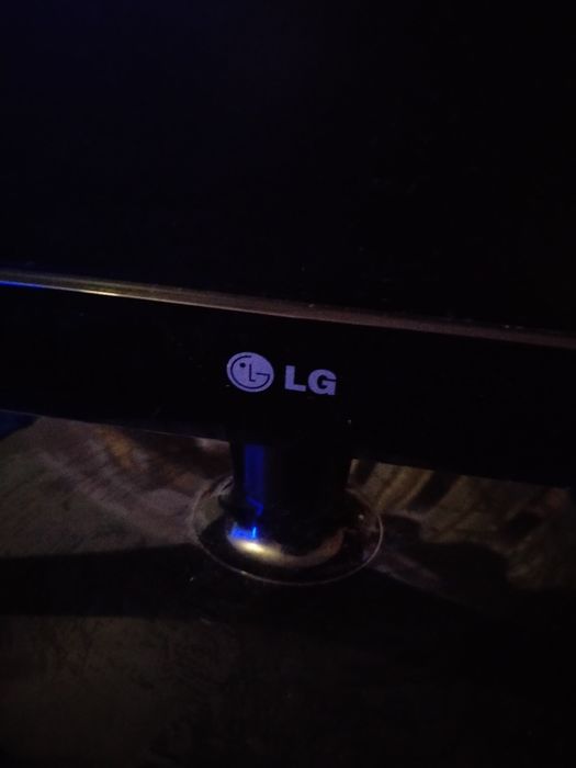 Monitor LG FLATRON E2340