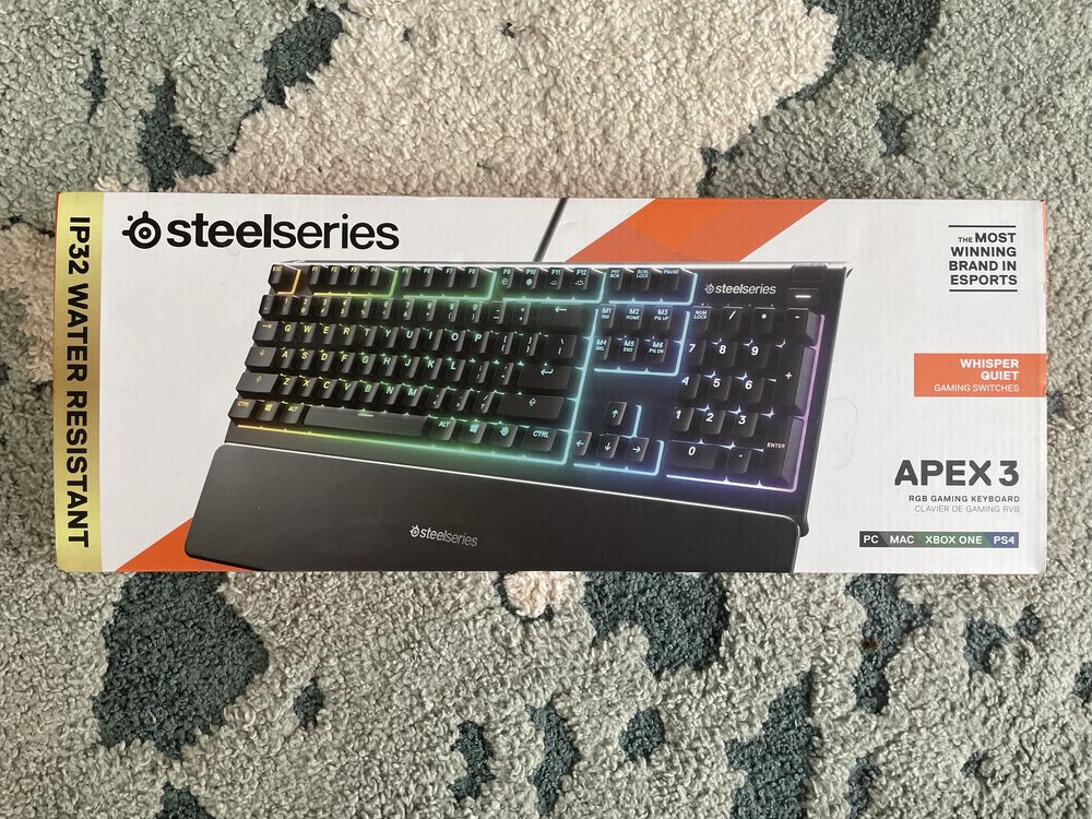 klawiatura gamingowa steelseries apex 3 + podkładka pod ręce