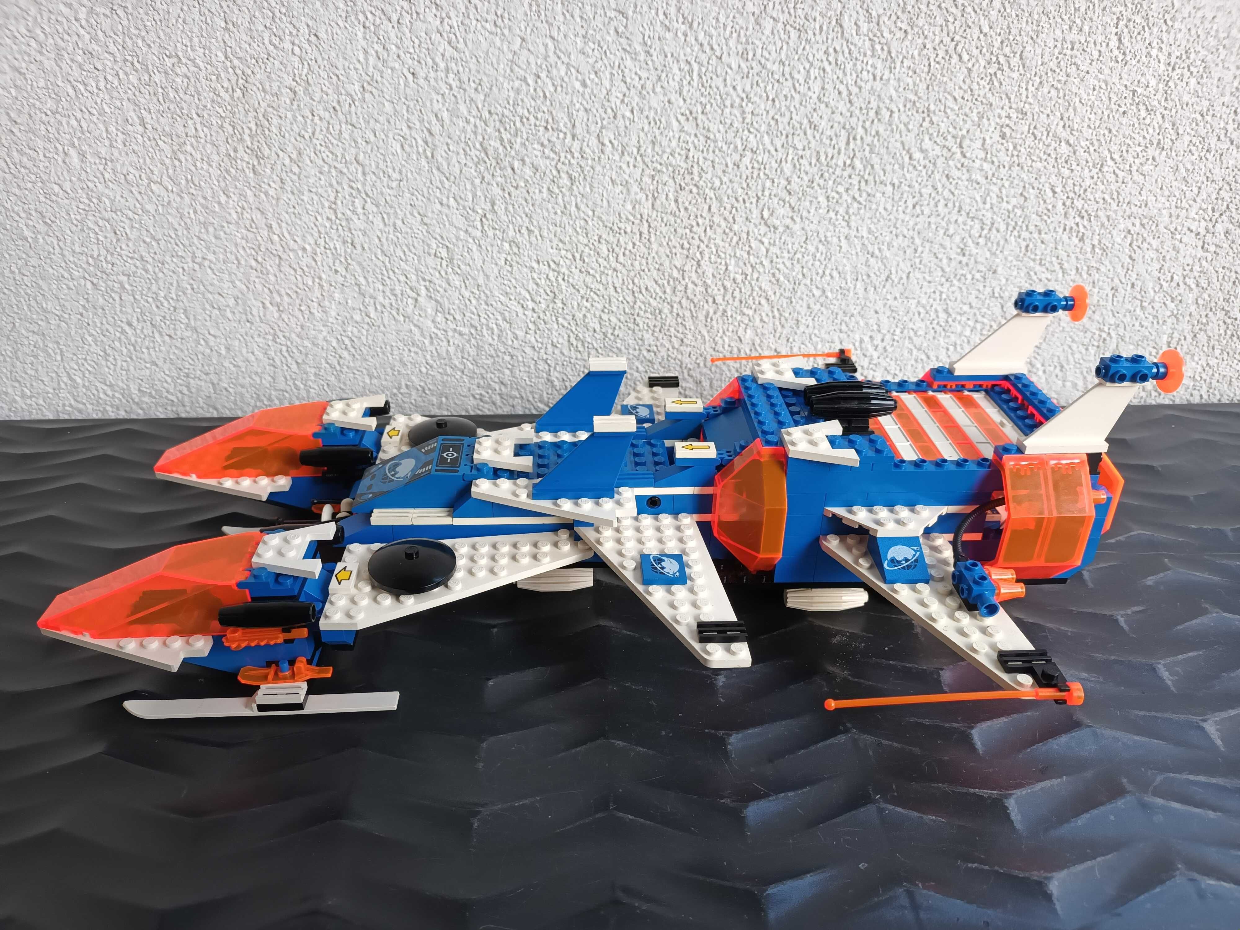 Klocki LEGO Space 6973 - Lodowa Planeta - Deep Freeze Defender.