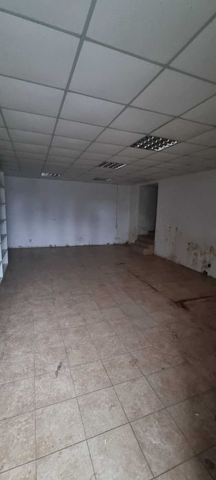 Здається приміщення поряд з магазином "АТБ".