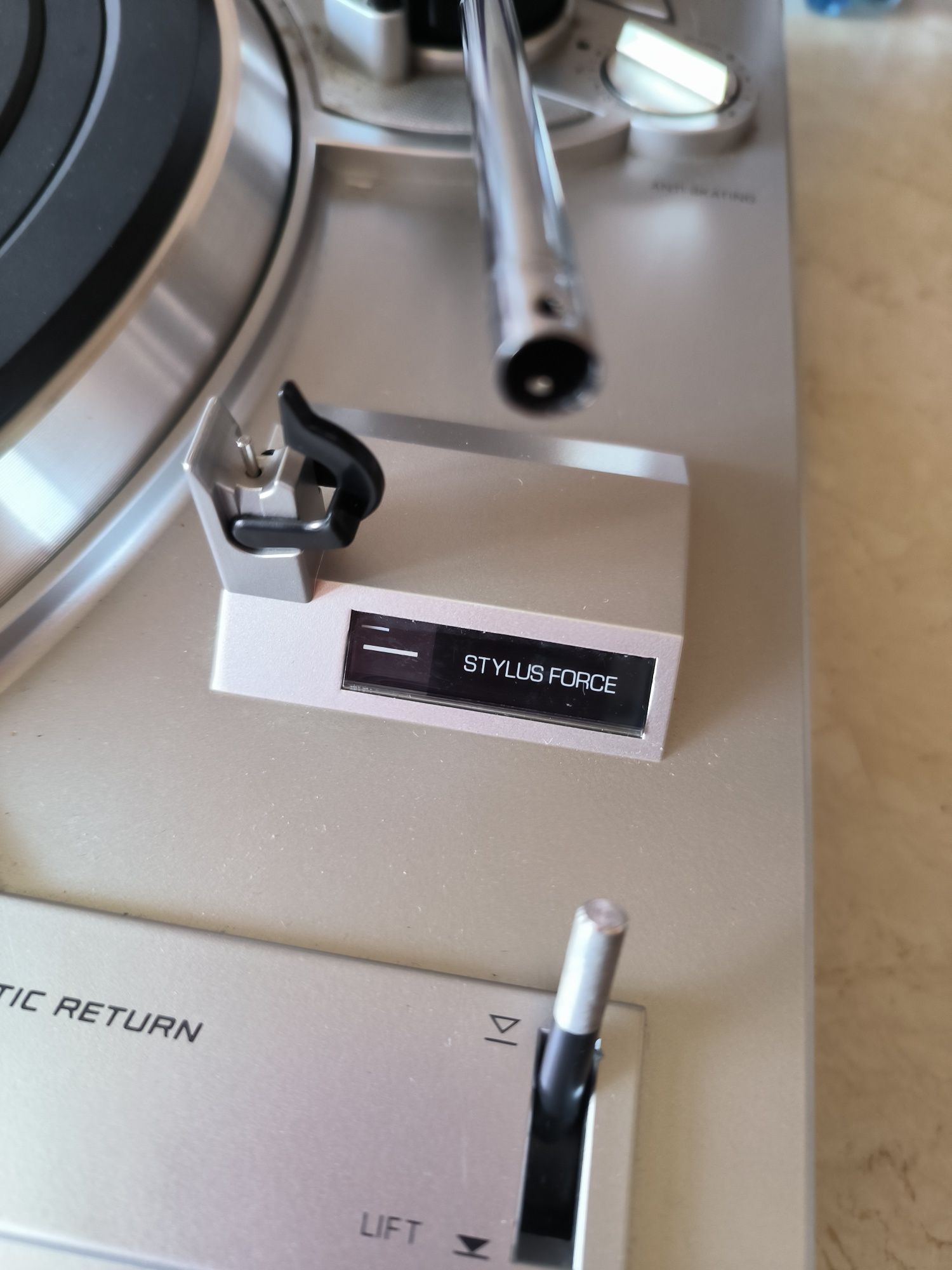 Sprzedam gramofon Philips F 7112