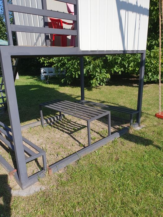 Domek-plac zabaw dla dzieci