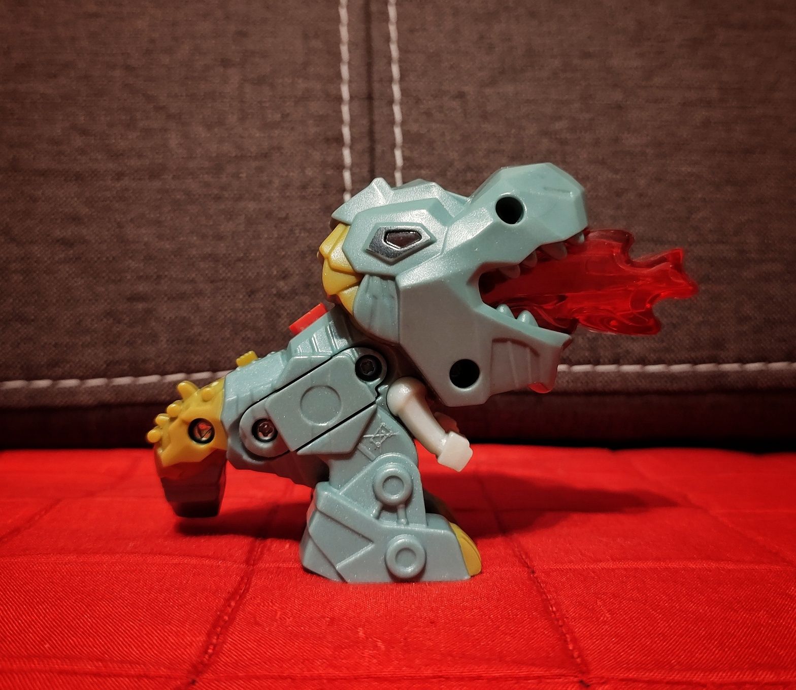 McDonald's Hasbro figurka Transformers: Cyberverse / Grimlock / świeci