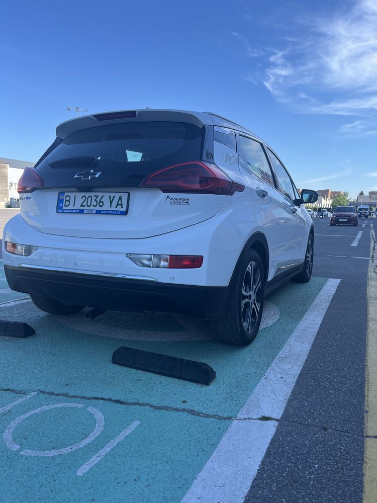 Chevrolet Bolt Premier 2021 р.в  цілий без ДТП!