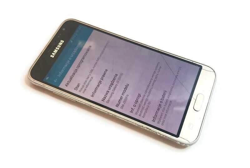 SAMSUNG Galaxy J3 2016 Złoty