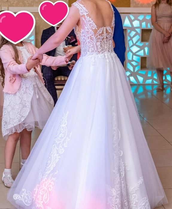 Suknia ślubna (r. 36)