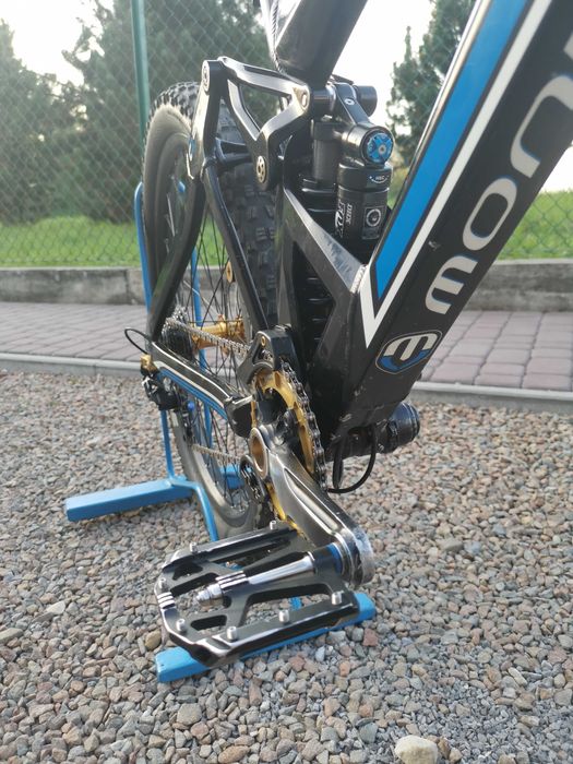 Mondraker Summum Pro Team 2012 | RS, Fox, E13, HOPE, Formula, SAINT