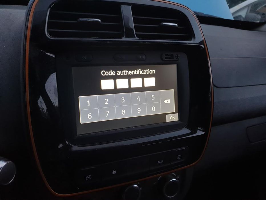 Rádio / auto-rádio DACIA Spring