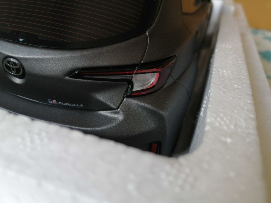 Otto mobile Toyota Corolla GR 1/18 Novo
