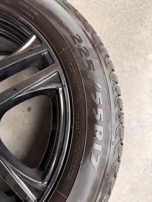 Alufelgi 17” Audi Q3 wraz z oponami zimowymi